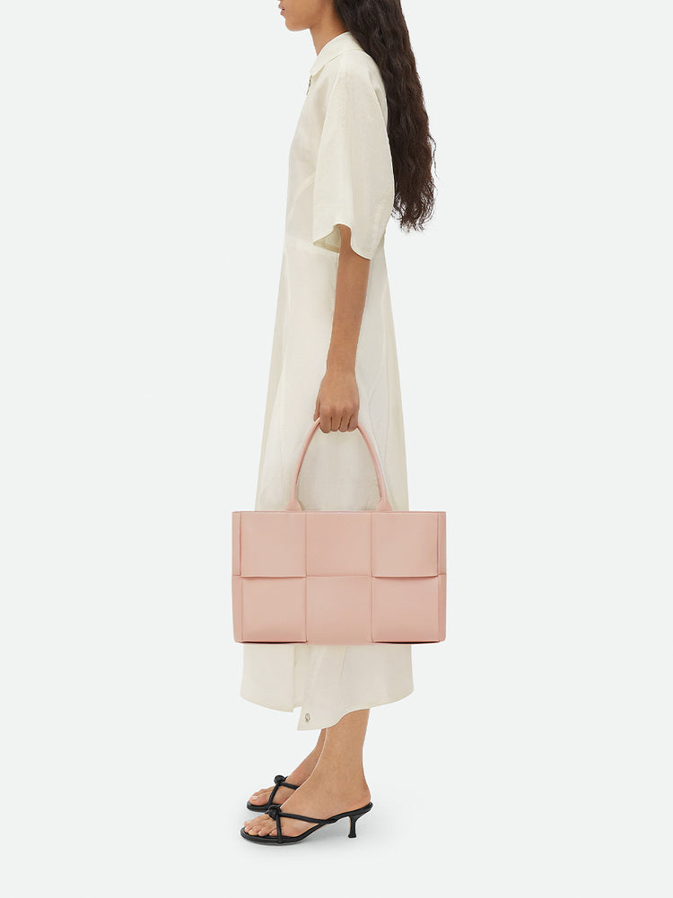 BOTTEGA VENETA ARCO TOTE ハンドバッグ Bottega Veneta Arco Tote Black Leather | Luxe Collective