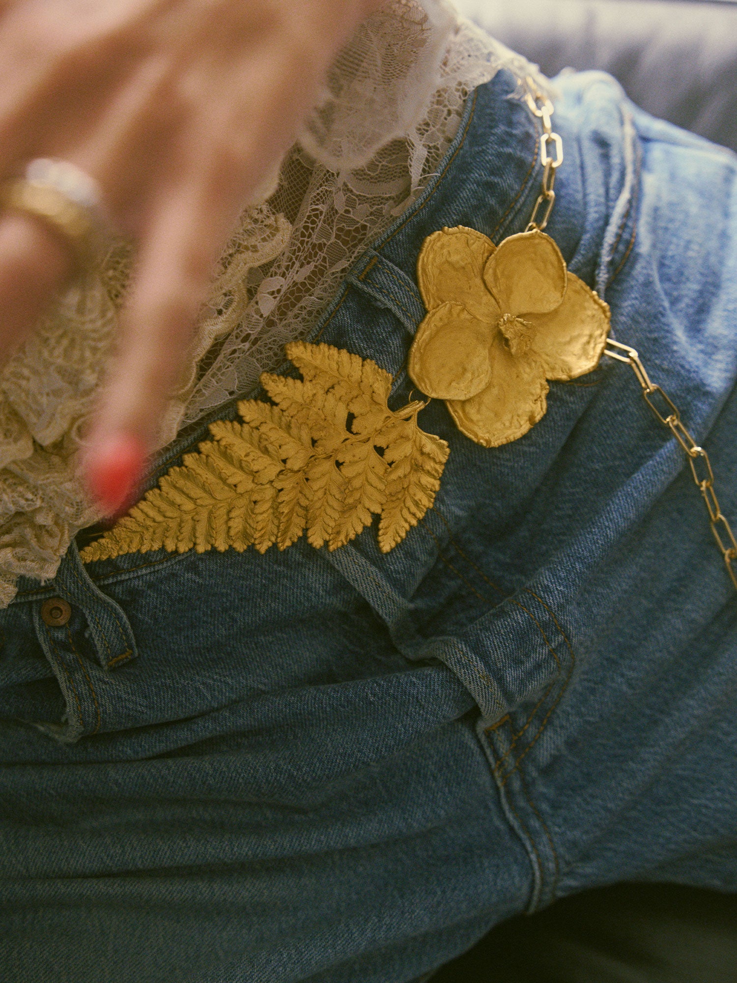 Vanda and Lace Fern Chain Belt