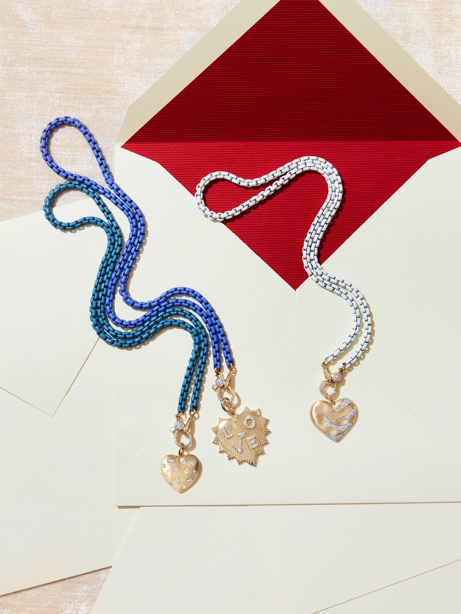 White Graffiti Chain