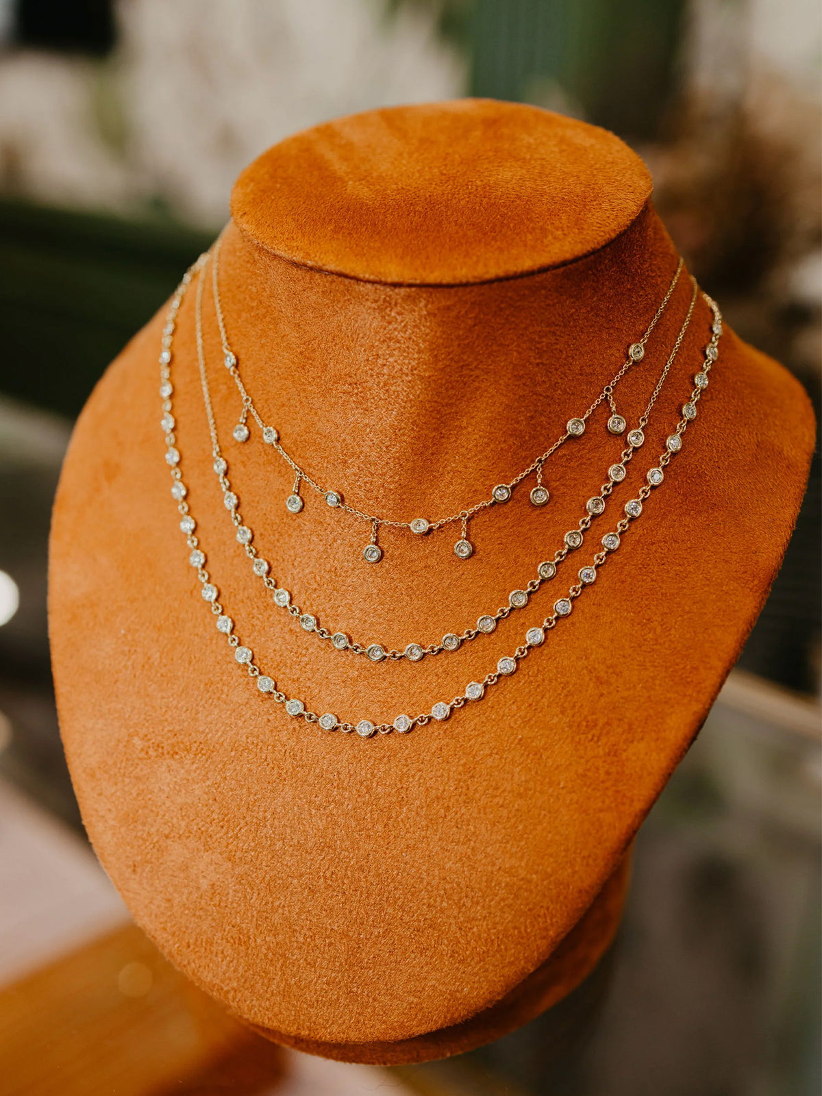 Essential Bezel Scattered Necklace
