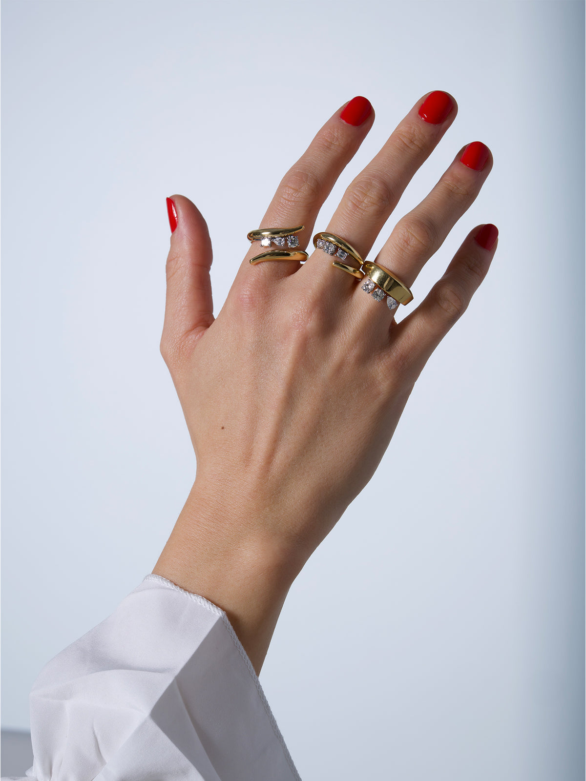 Sway Embrace Band Ring