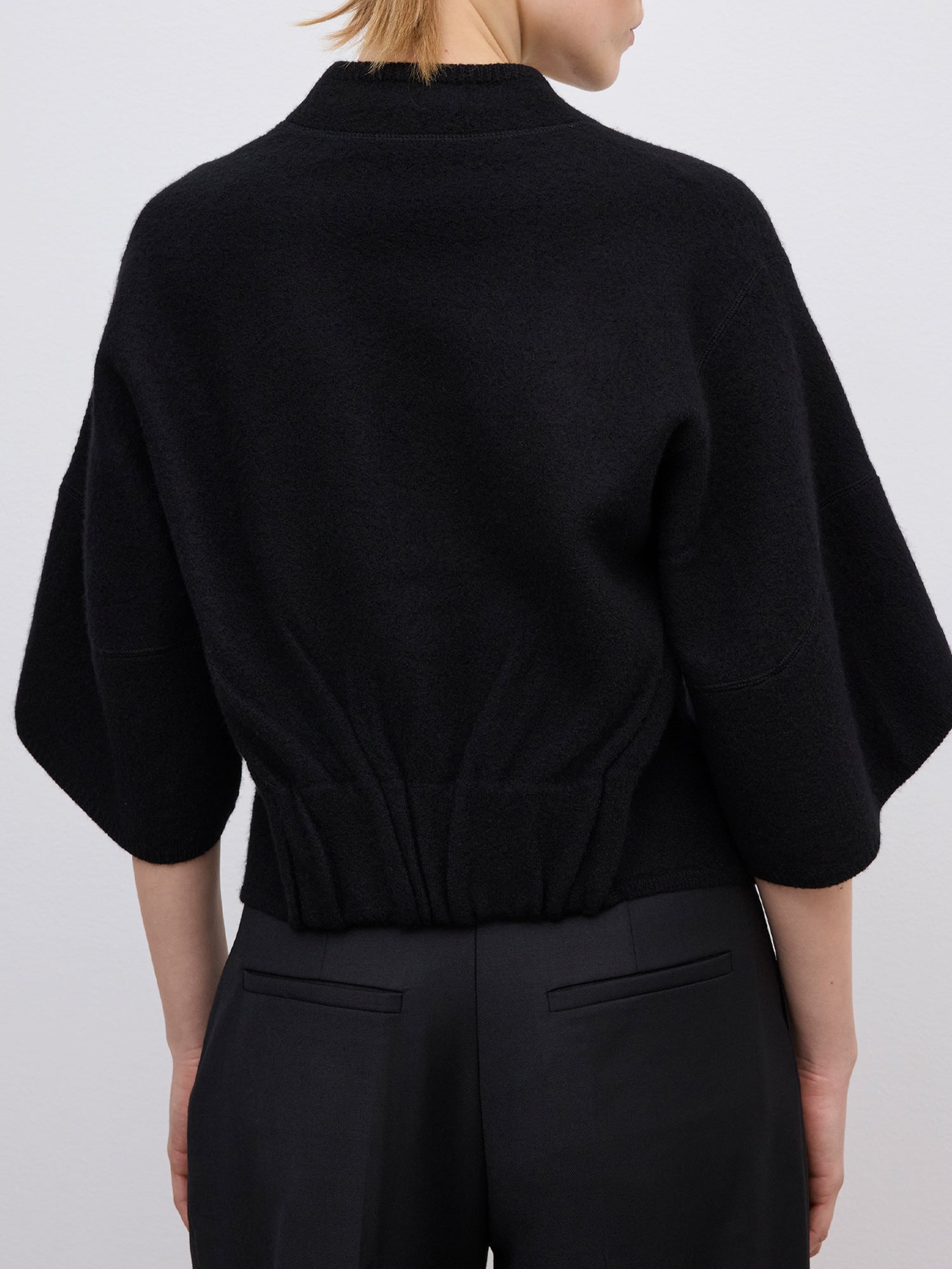 Short Wool Bea Cardigan