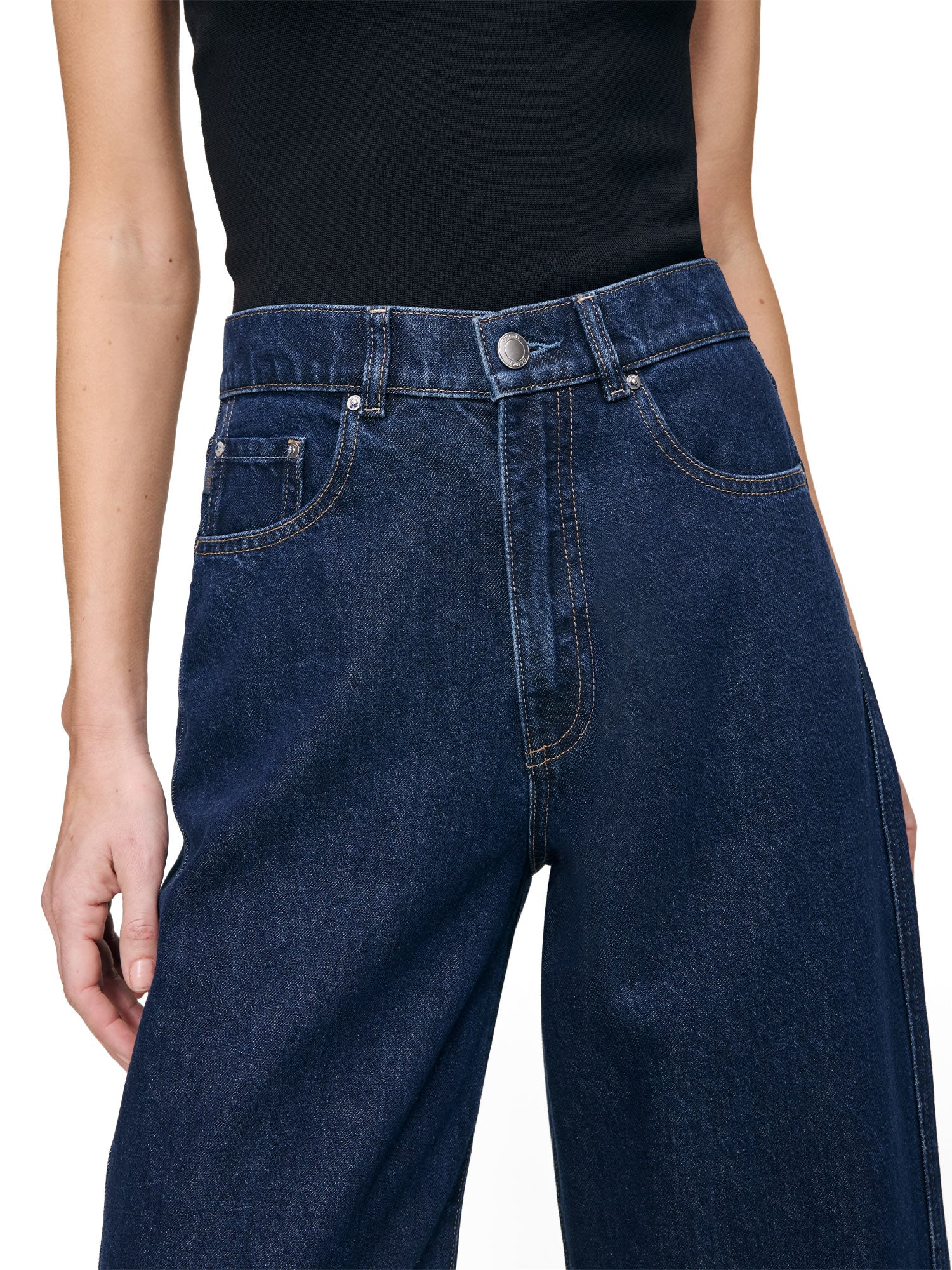 Taylor Relaxed Barrel High Rise Jeans