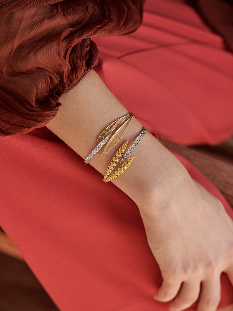 Luísa Rosas | Yellow Gold Luz Bangle – Kirna Zabête
