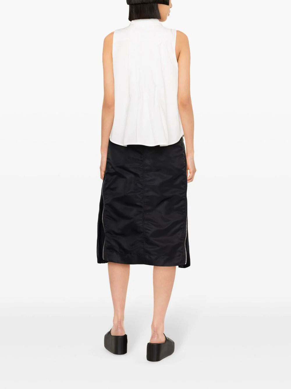 Sleeveless Cotton Buttondown