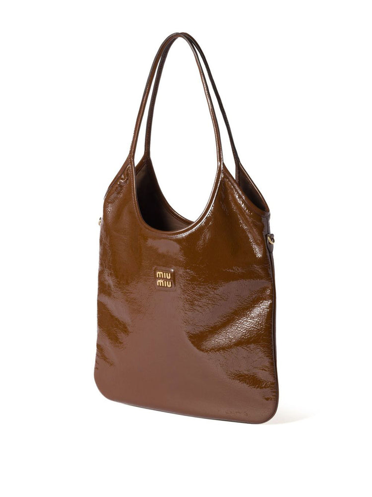 miu様 Discover the iconic Wander bag presented in #MiuMiuHoliday