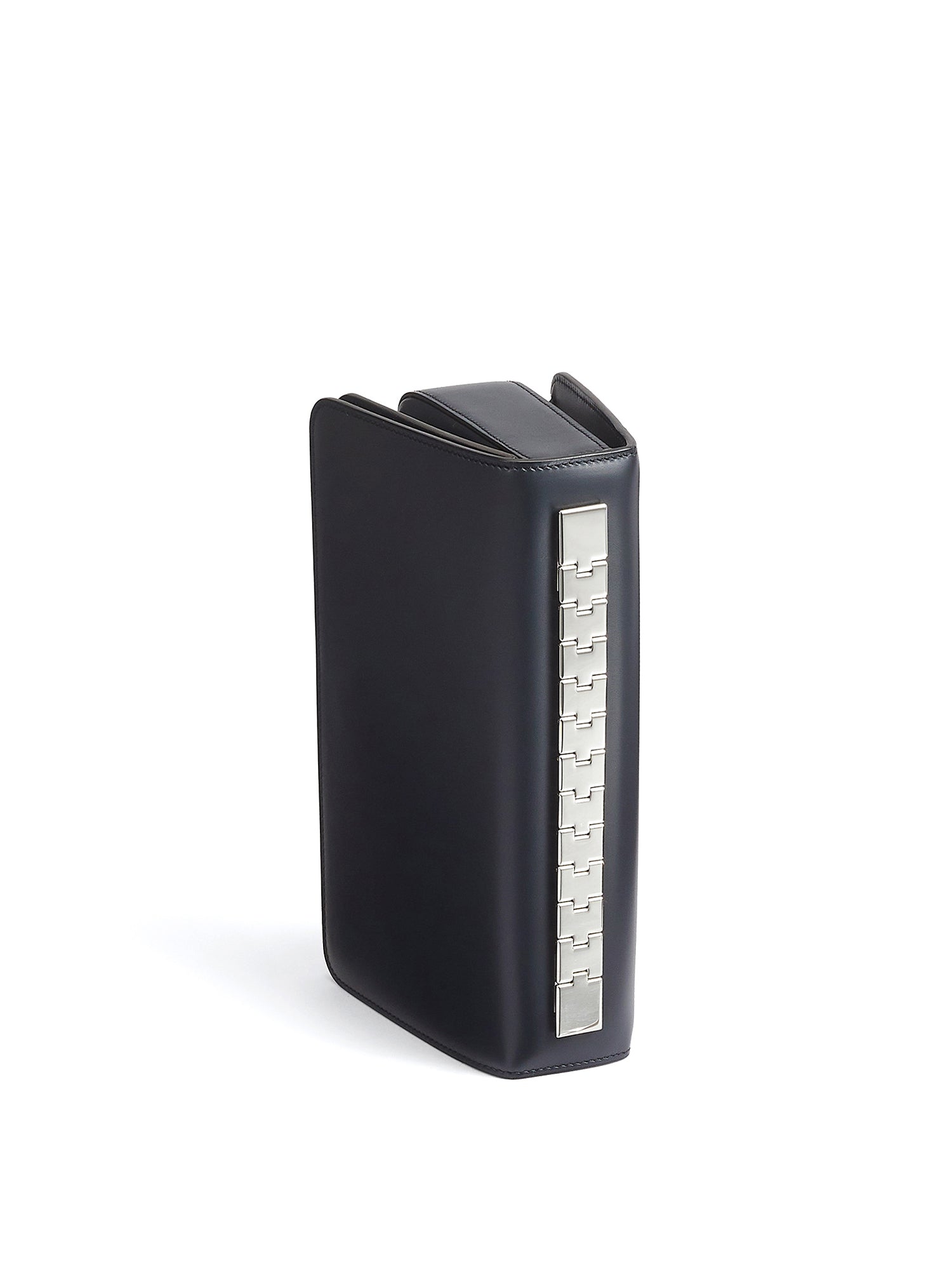 Nox Box Clutch with Stainless Steel