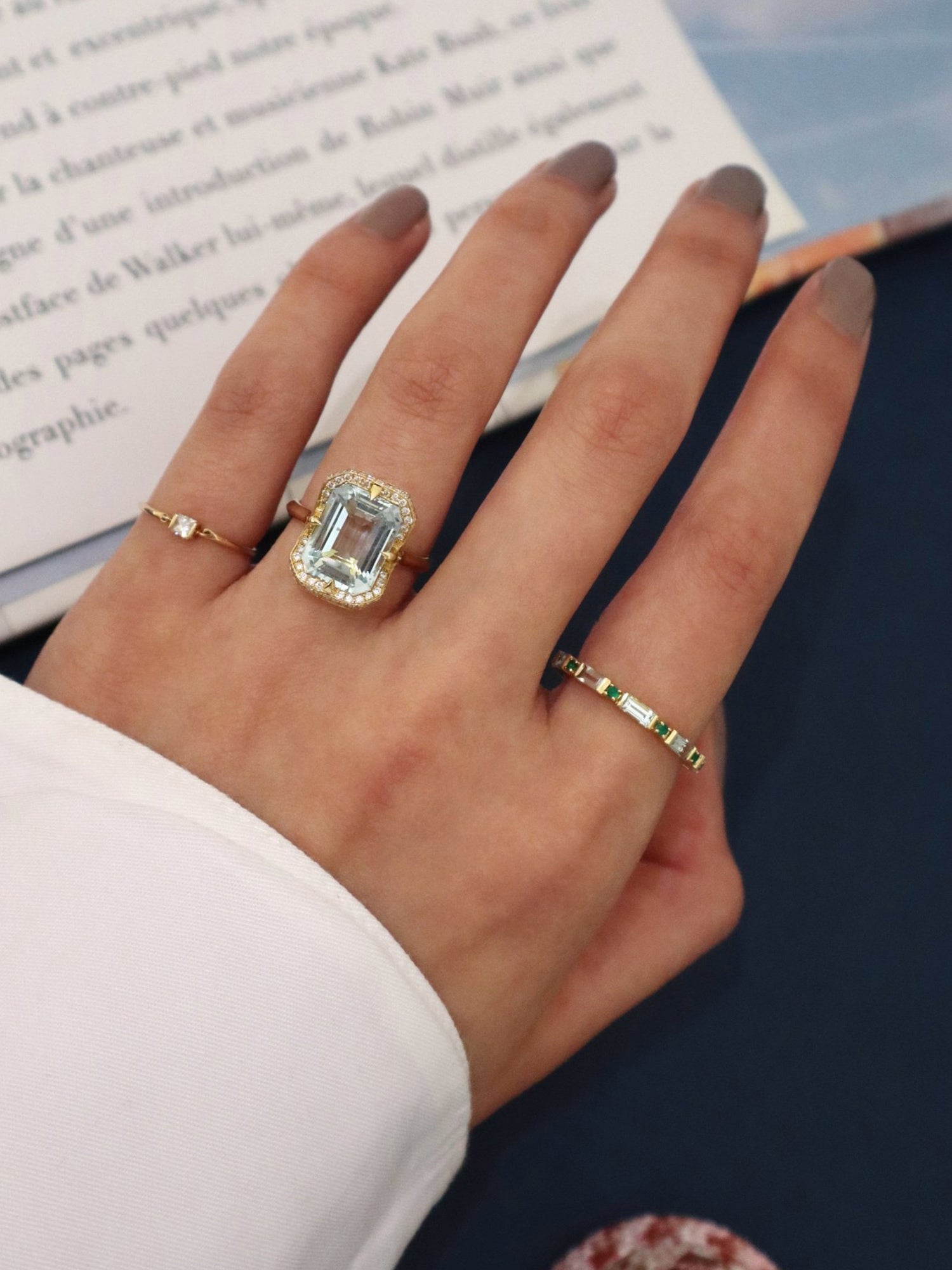Aquamarine and Diamonds Aurora Ring